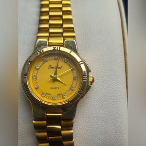 Tin Fat Japanese Movement Quartz Watch Gold Tone & CZ’ 7in Unisex Snap Band Runs